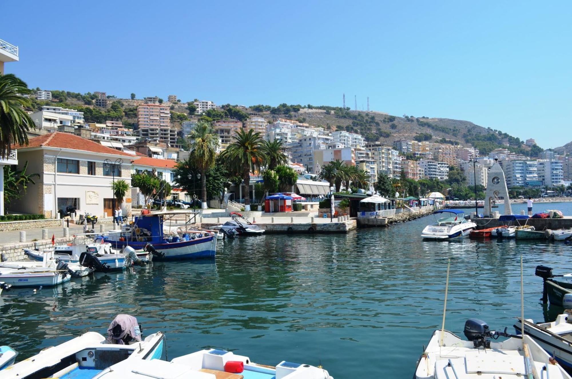 Wonderful View Apartments Sarande Exterior photo