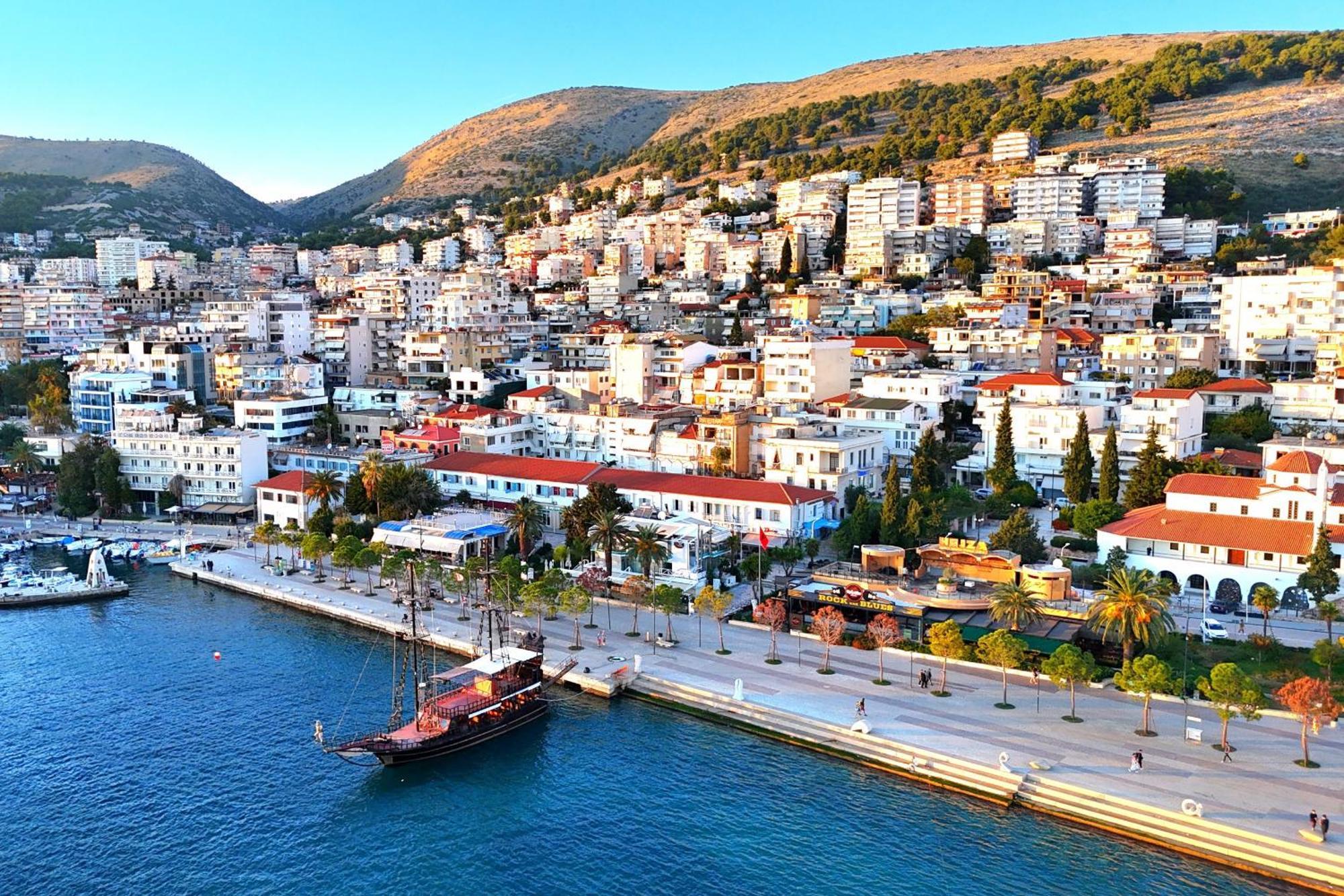 Wonderful View Apartments Sarande Exterior photo